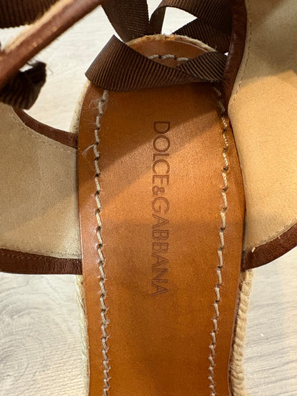 DOLCE & GABBANA. Cuñas animal print piel. T38