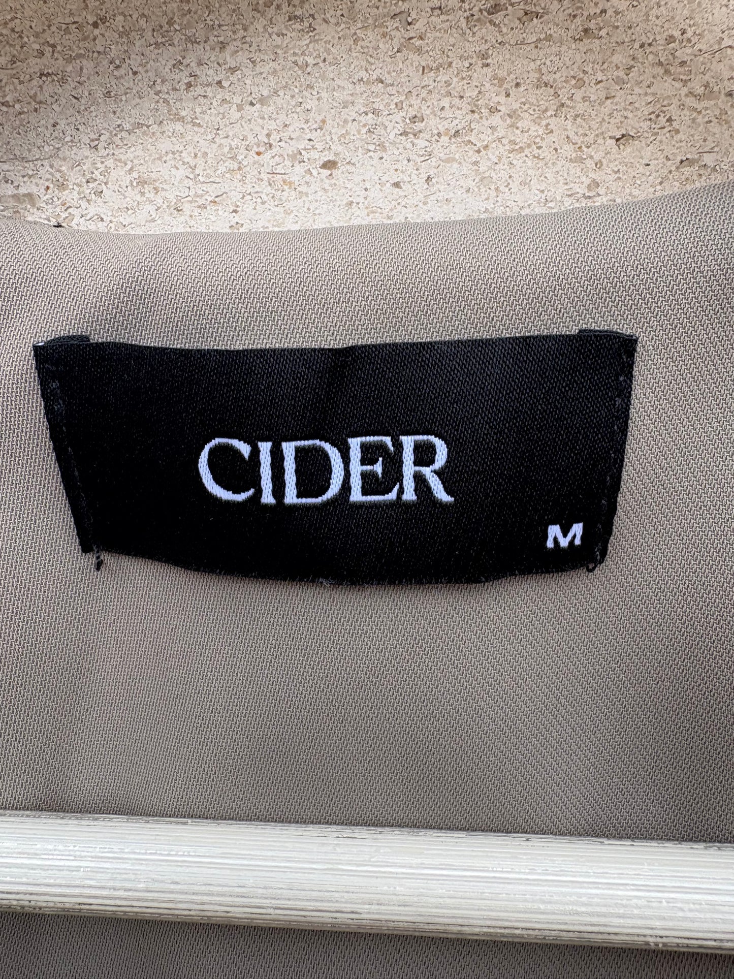 CIDER. Chaleco topo cruzado