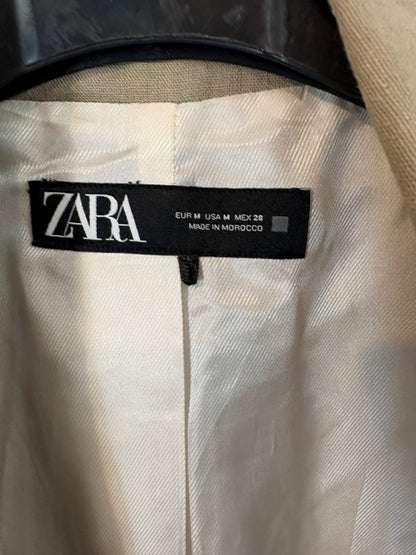ZARA. Blazer color arena con lino y viscosa