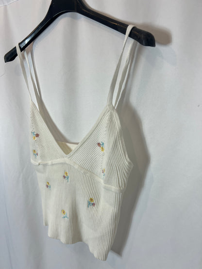 OTHERS. White ribbed embroidered top Tu(xs)