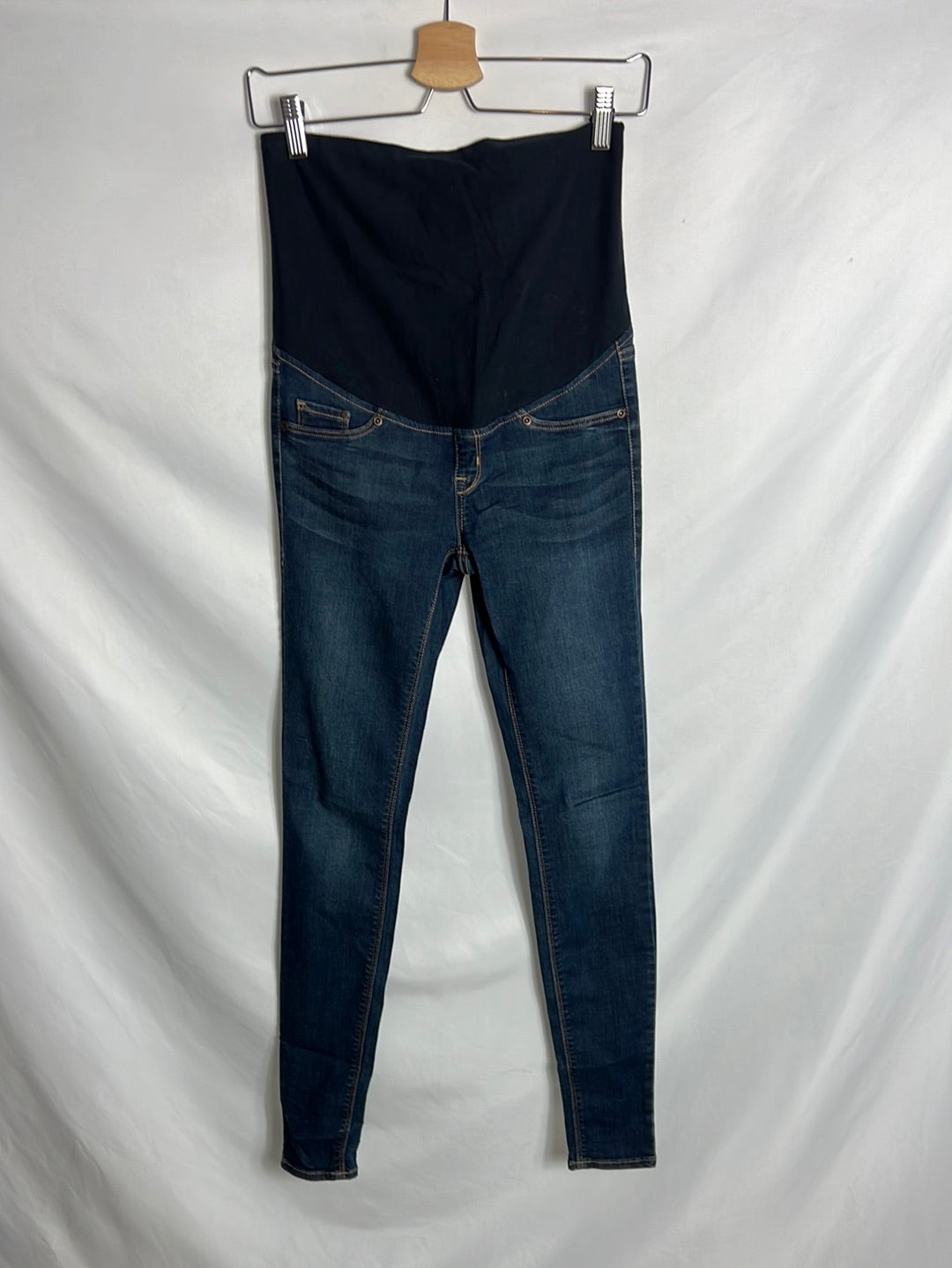 H&M. pantalones premama denim  T.34