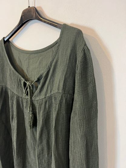 OTHER. Dark green textured blouse. TS/M
