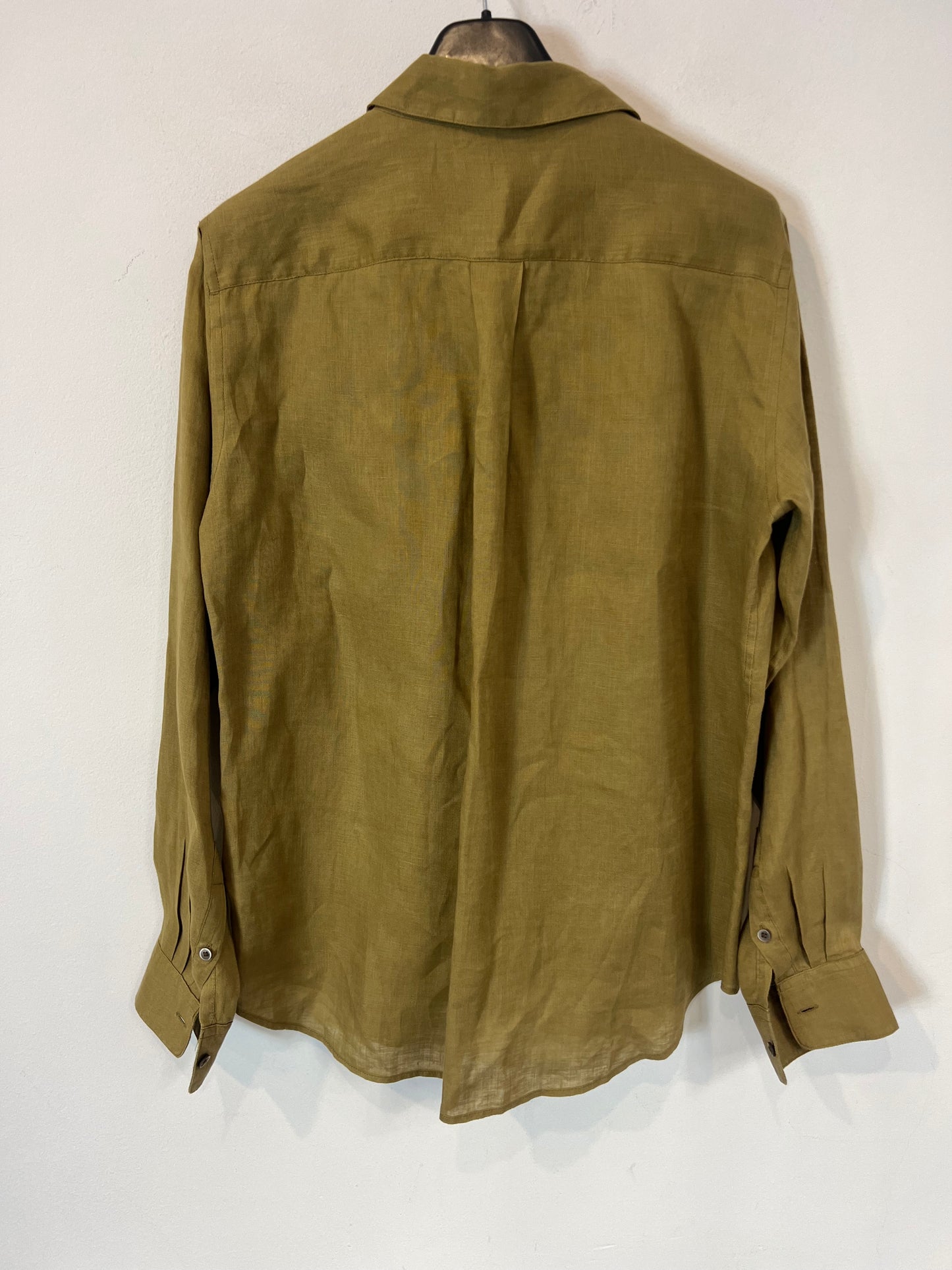 UNIQLO. Khaki green linen blouse. T XS