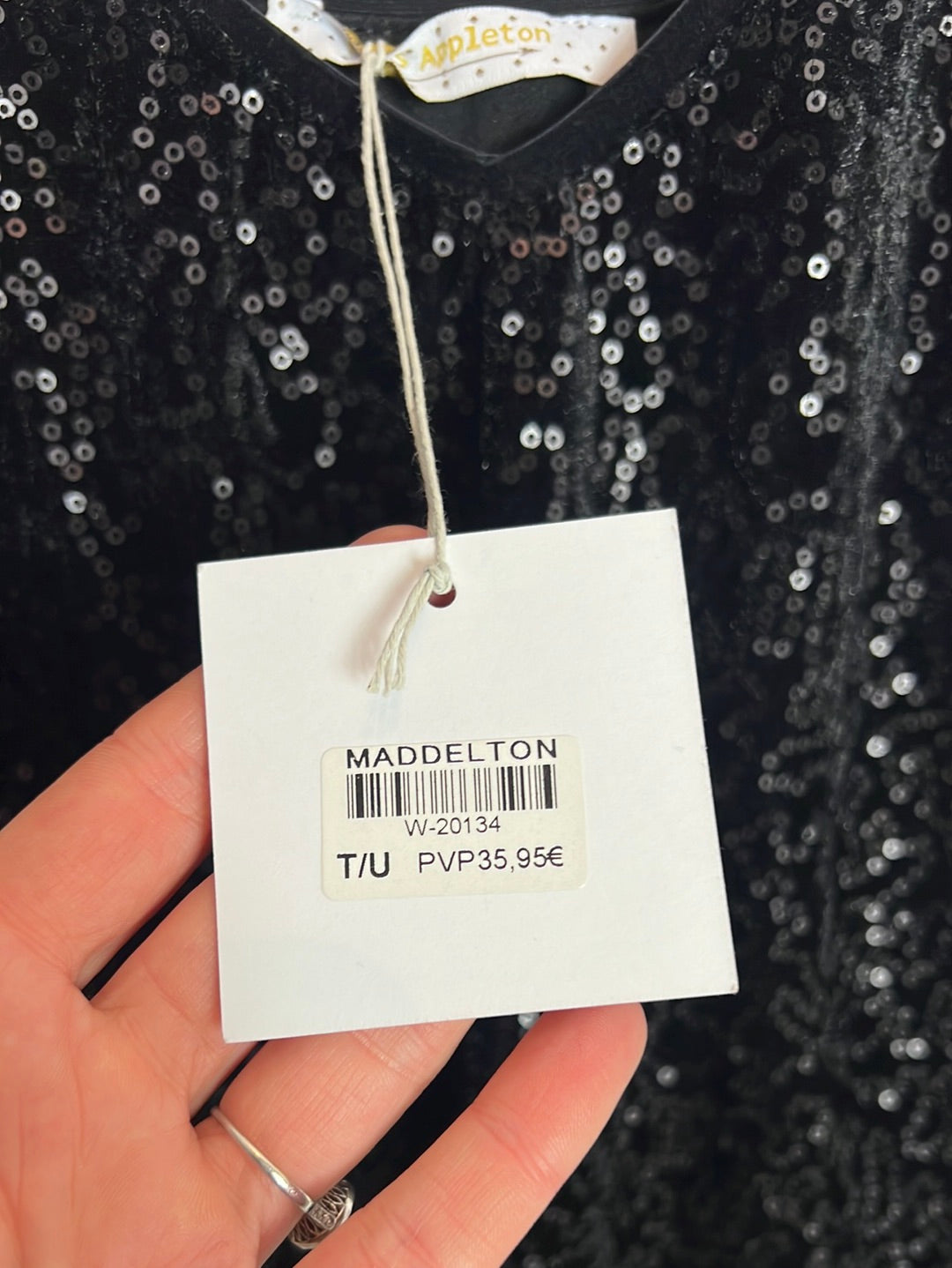 MISS APPLETON. Short sequin dress Your(s)