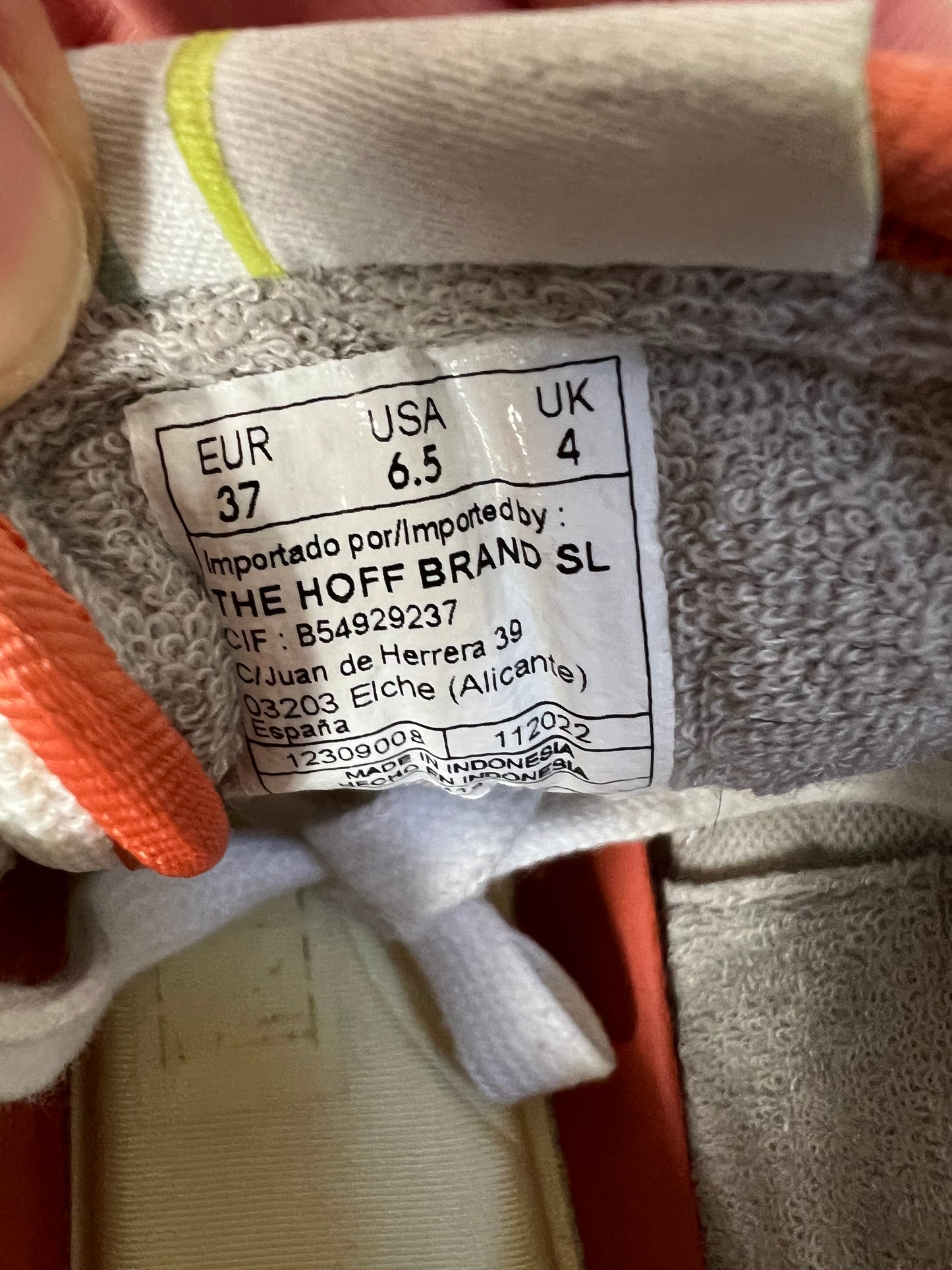 HOFF. White textured sneaker. Size 37