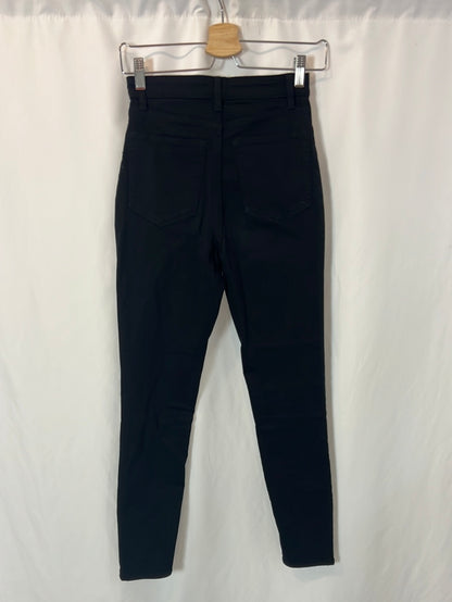 H&amp;M. Black skinny pants size 36