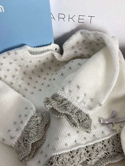 MAC ILLUSION. Romper and white and gray yarn sweater set. Size 0 months