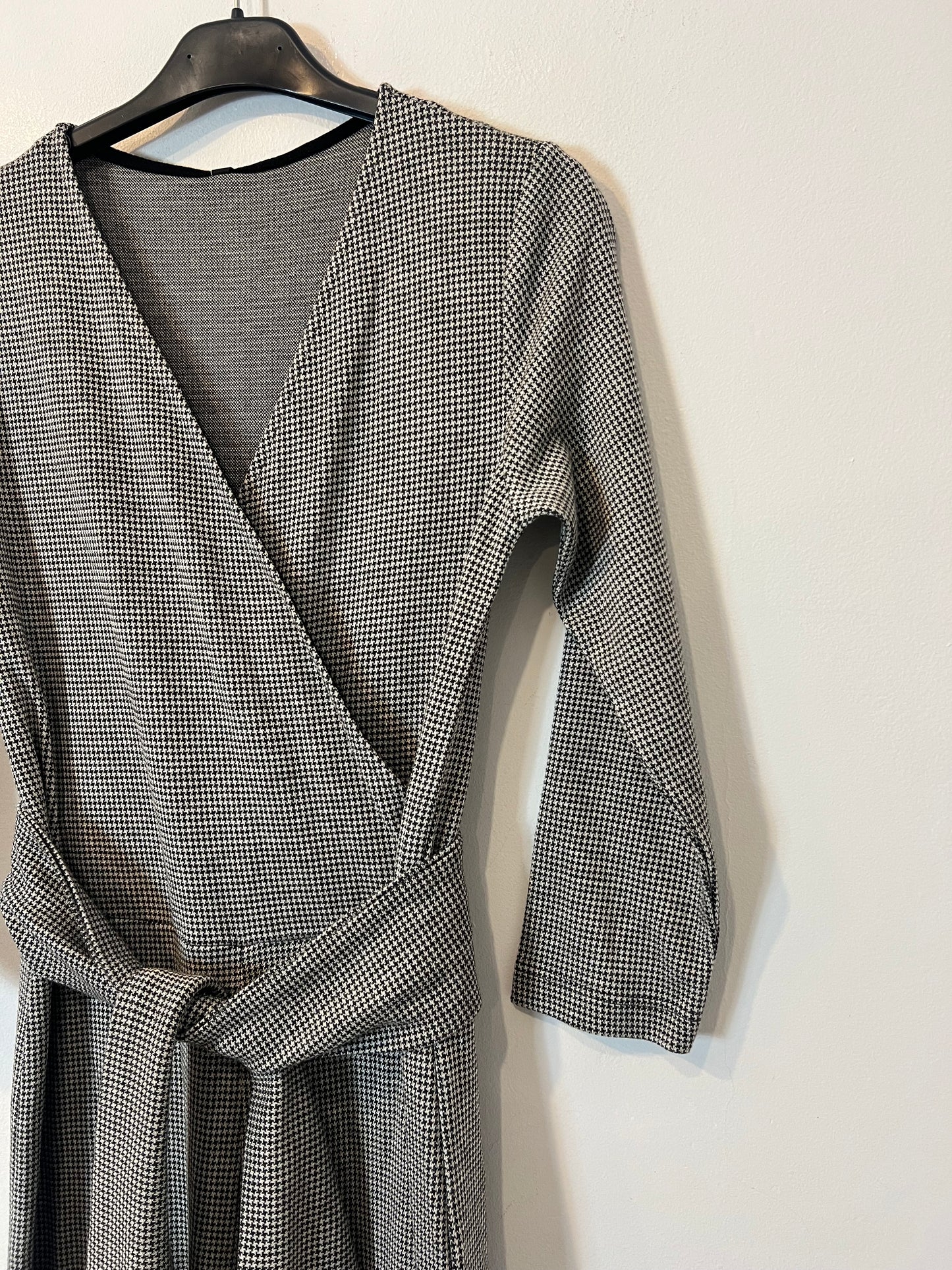 STRADIVARIUS. Mono largo pata de gallo