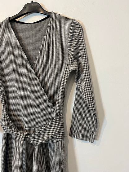 STRADIVARIUS. Mono largo pata de gallo