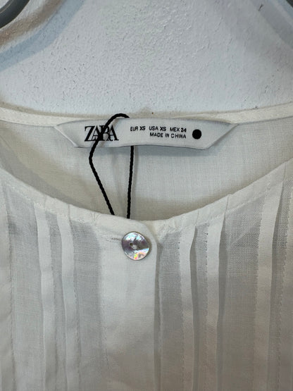 ZARA. Blusa color crudo lino
