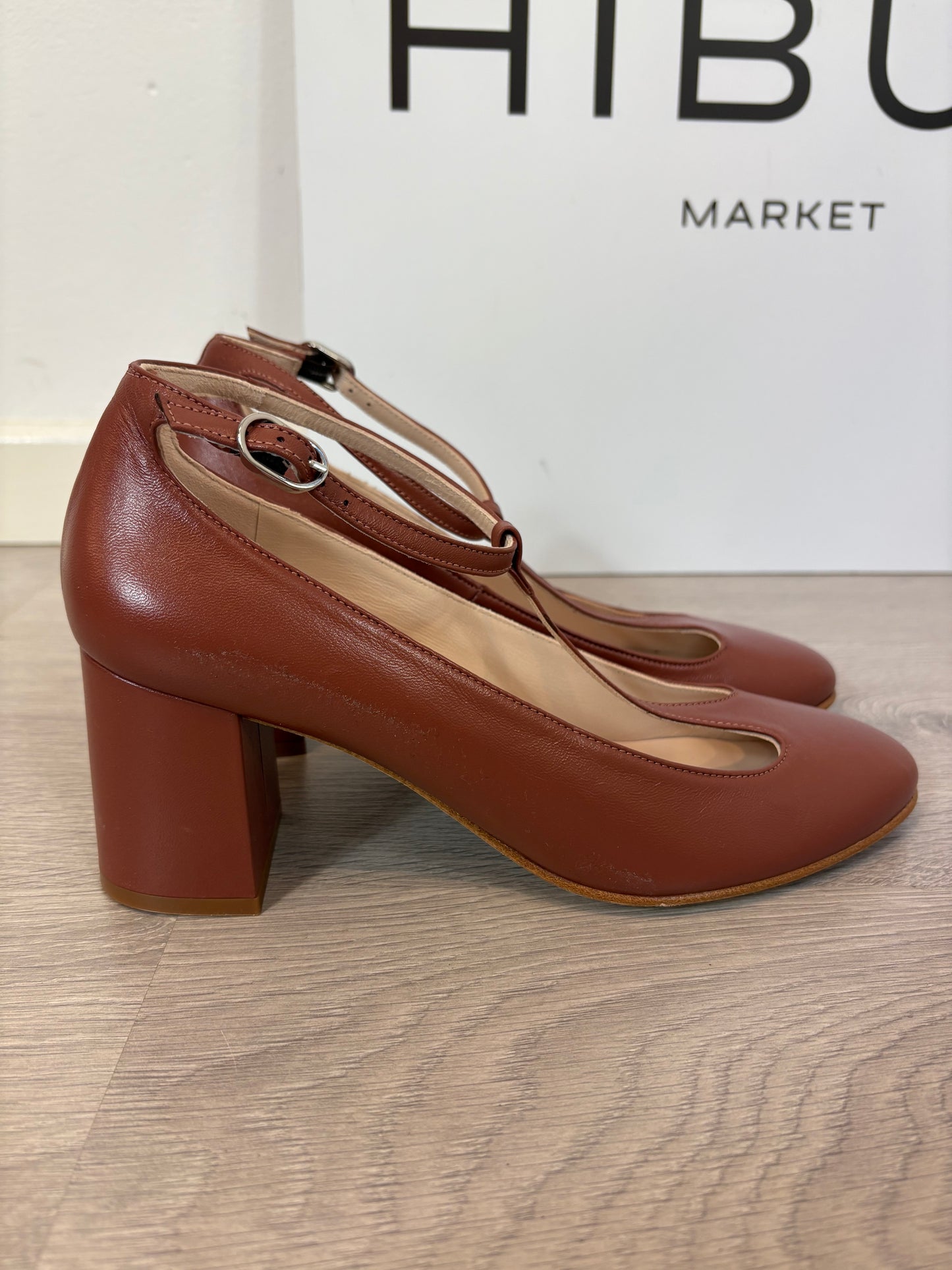 PATSY. Zapato Pía avellana. T 39