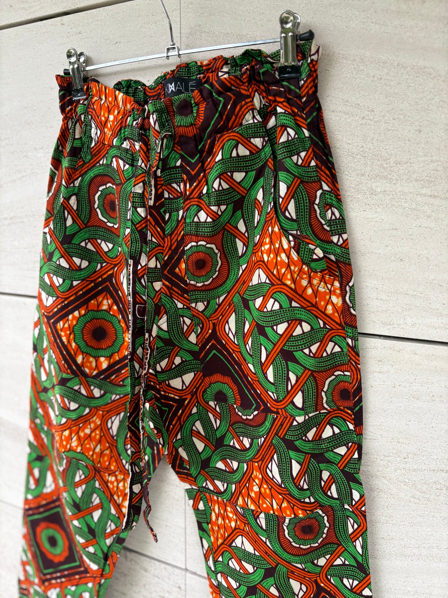 KIMALÉ. Pantalón estampado colores