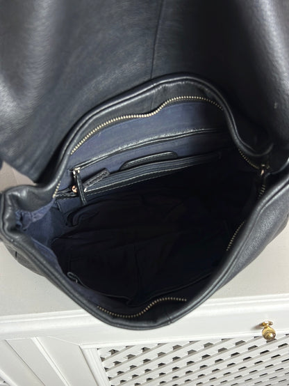 MARC O´POLO. Blue leather bag with short handles