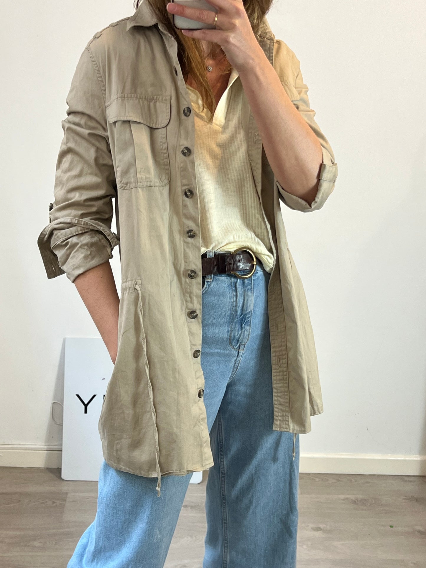 OTRAS. Chaqueta ligera bolsillos. T 40(M)