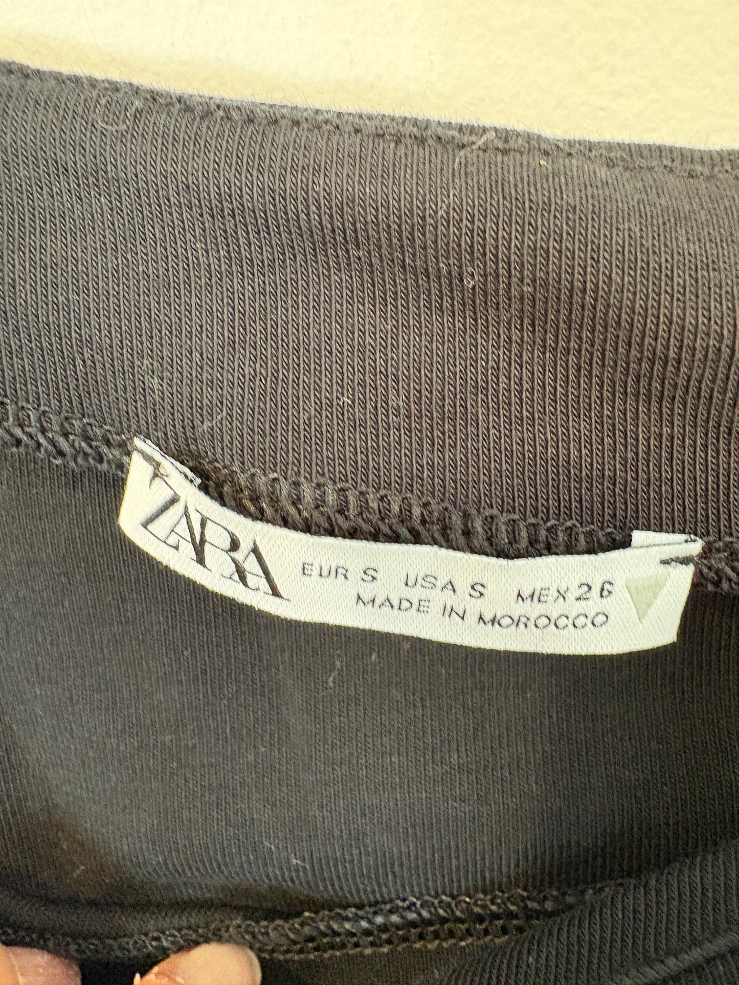 ZARA. Top negro algodón. T S