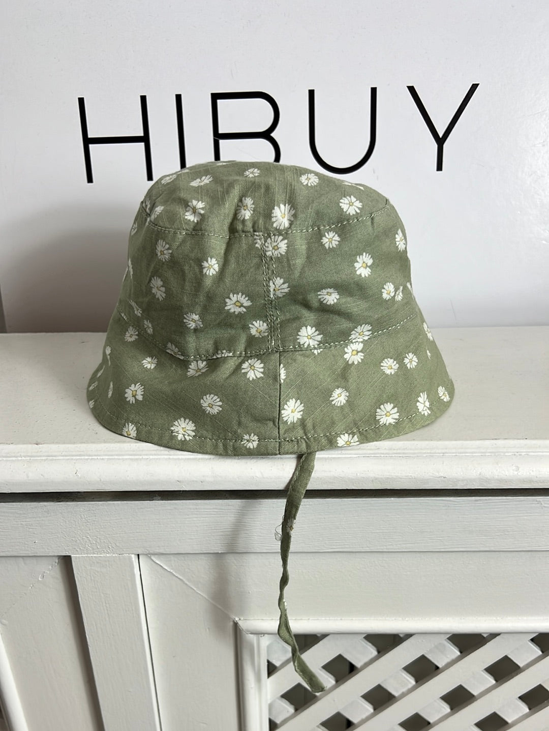 H&M. Bucket verde flores. T 6-9  meses