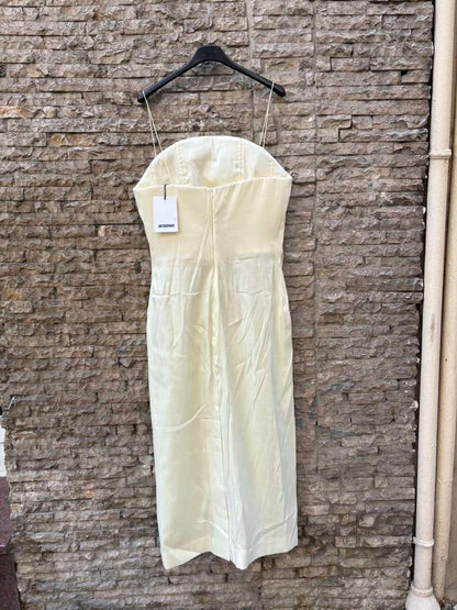 JACQUEMUS. Vestido midi coctel