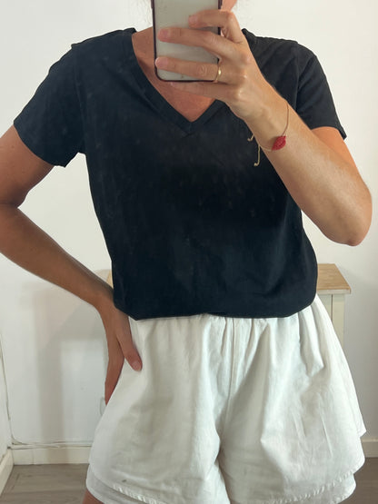 ALGO BONITO. Camiseta negra básica T.m