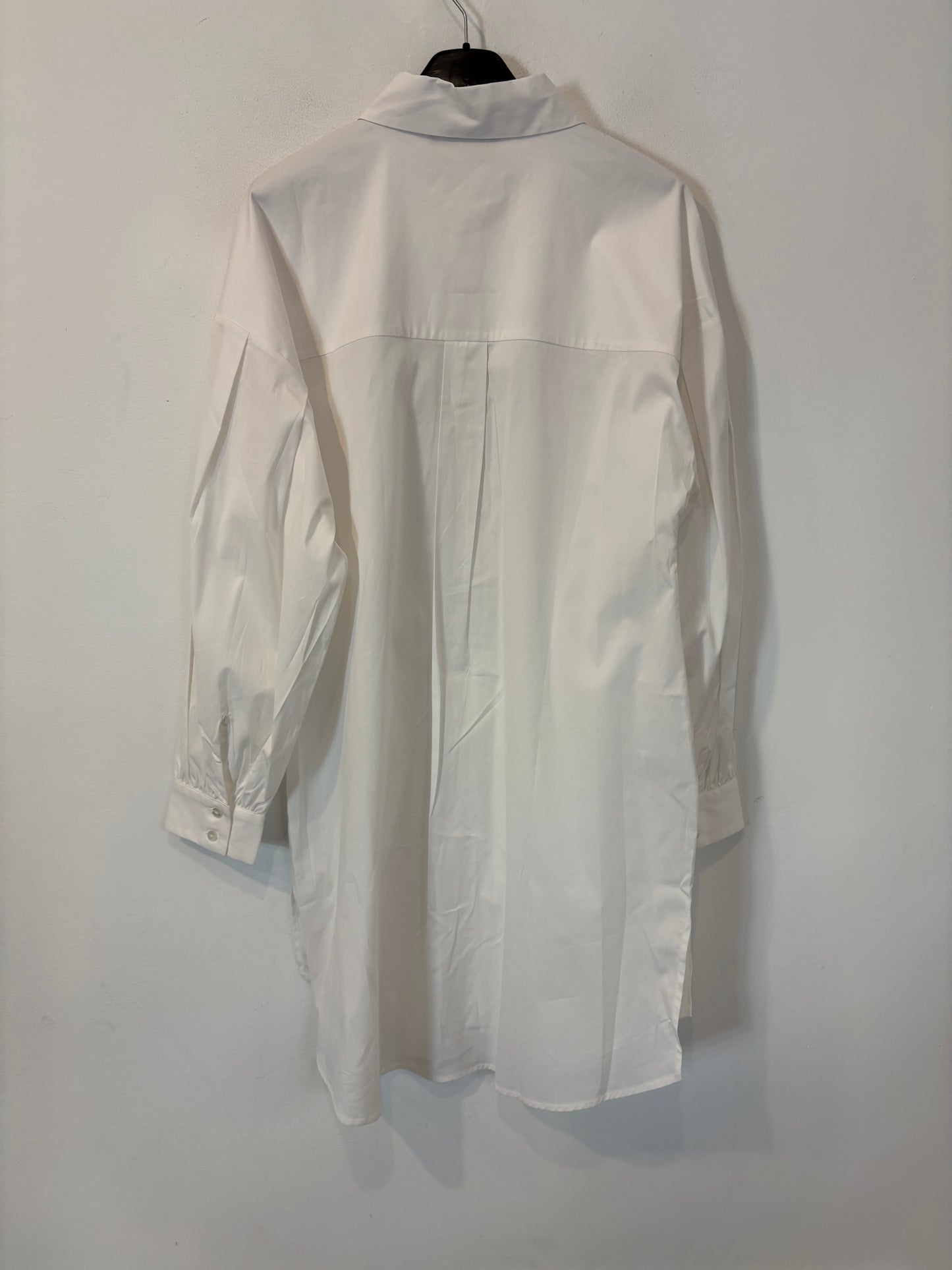 SCRIPTA. Camisa larga blanca