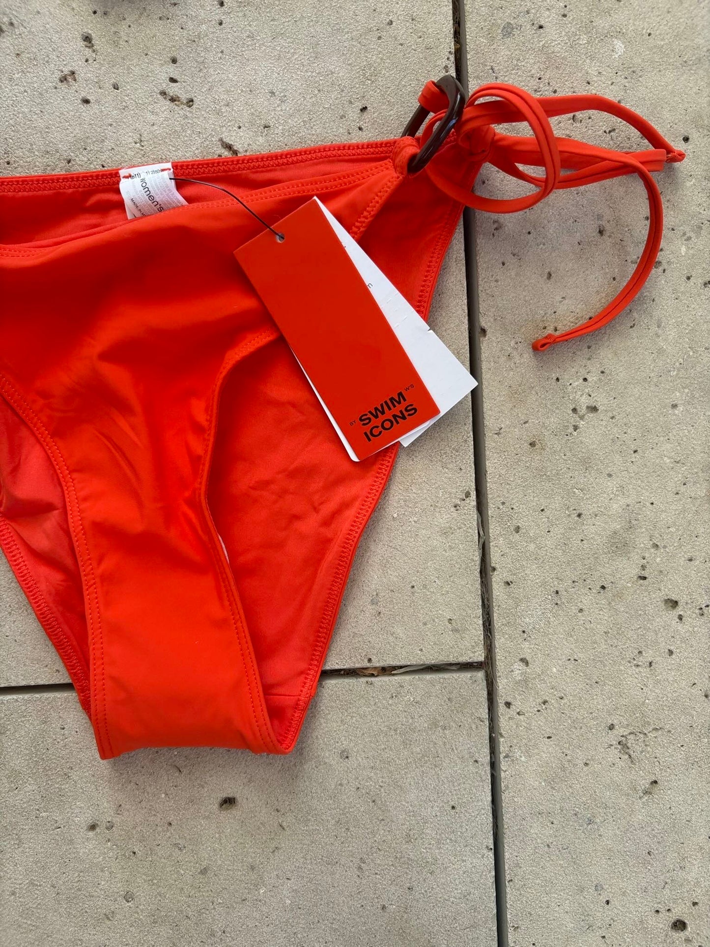 Bikini rojo detalles