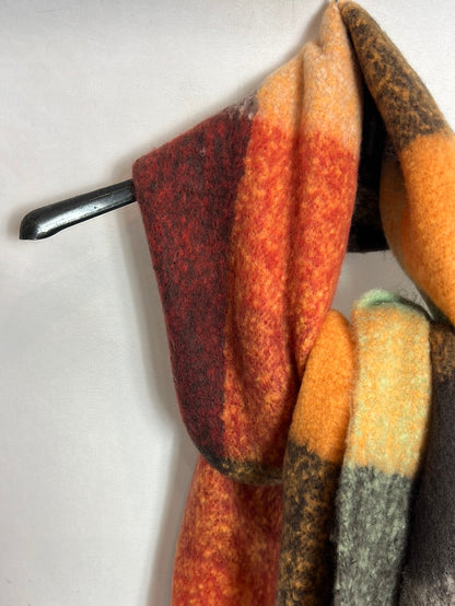 PRIMARK. Oversized plaid scarf