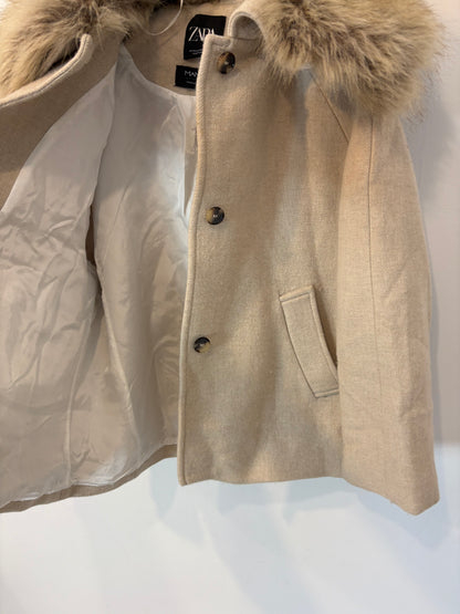 ZARA. Chaqueta lana cuello pelo