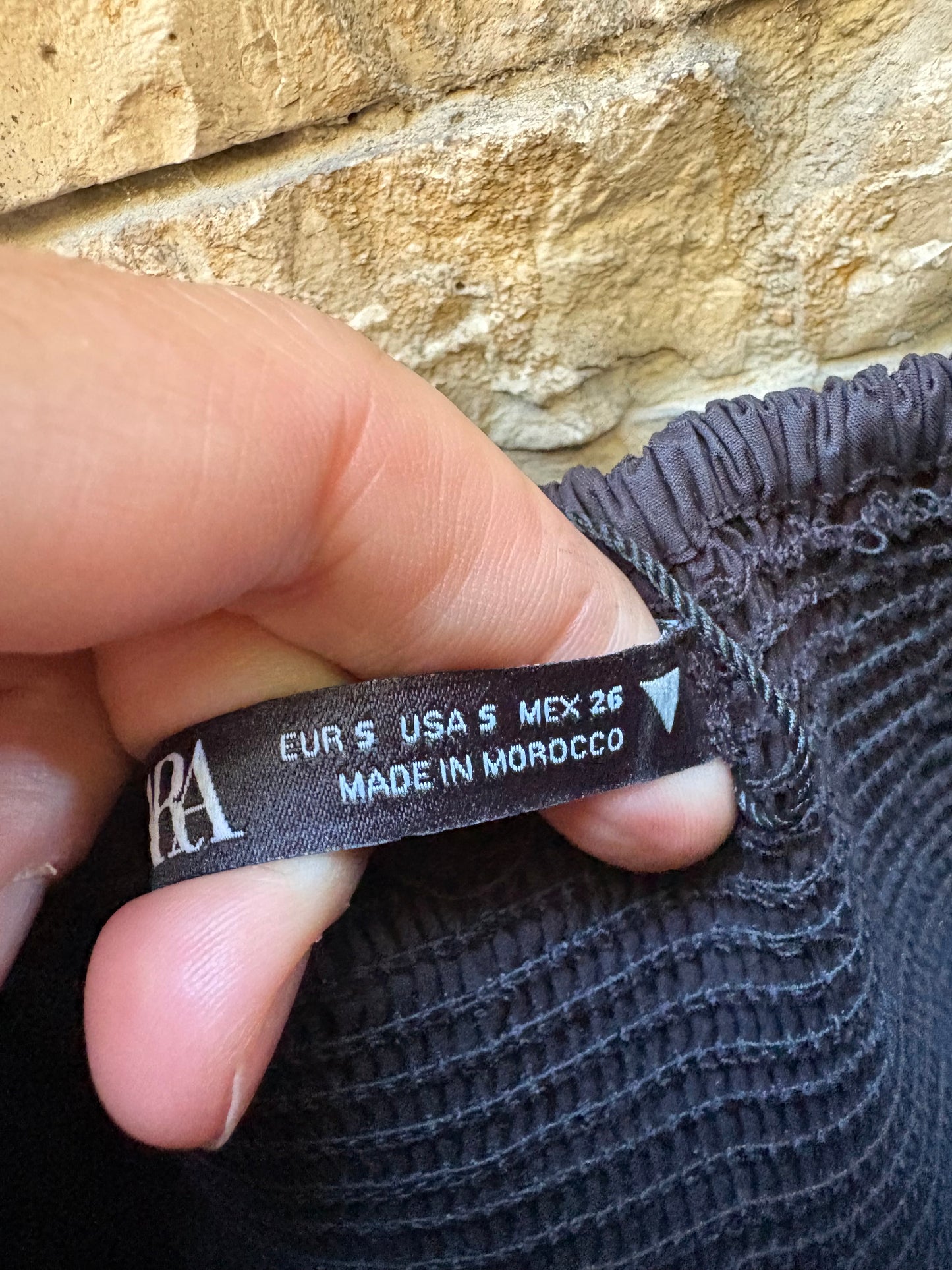 ZARA. Long dress with neckline detail. TS