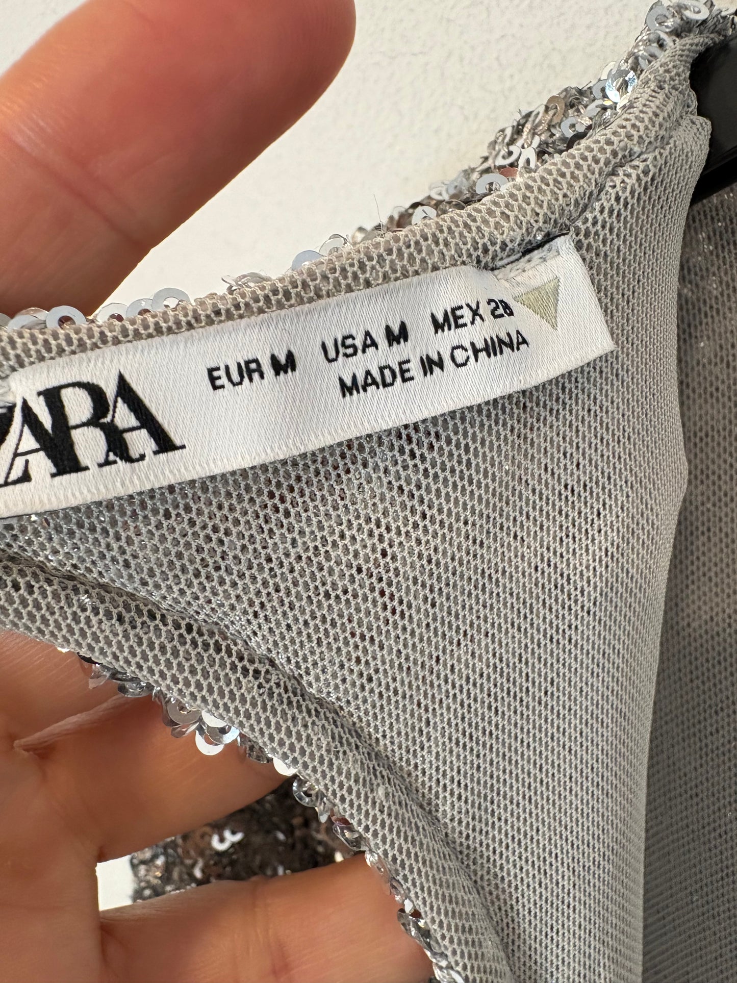 ZARA. Vestido corto lentejuelas mini