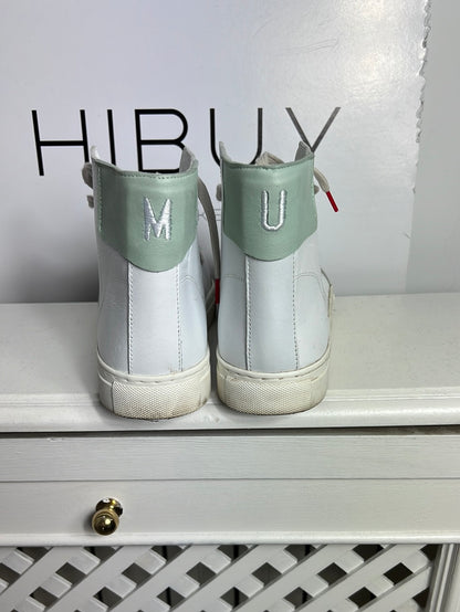 MU. Zapatillas blancas cordones. T37