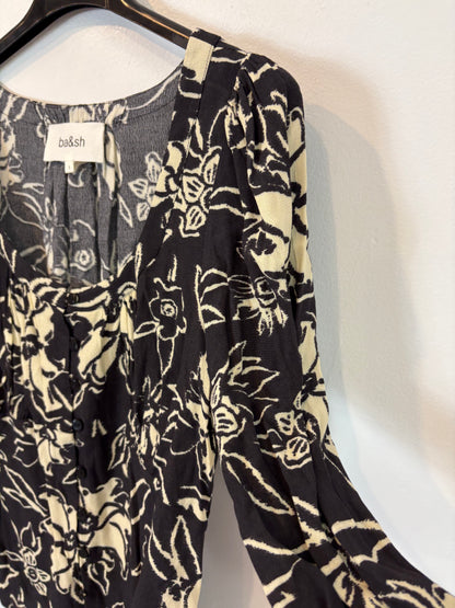 BA&SH. Blusa negra flores. T 1 (S)