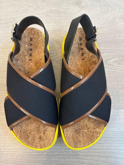 MARNI. Sandalia plataforma modelo Fussbett