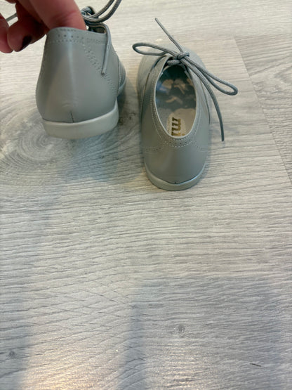 MICOS. Inglesitos piel gris claro. T 23