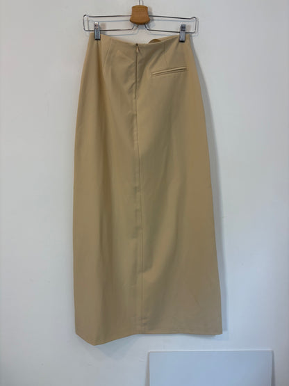 MANGO. Falda larga beige abertura