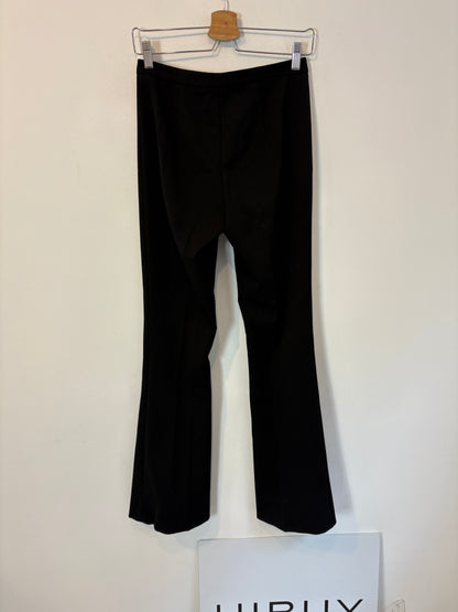 ZARA. Pantalón negro pinzas
