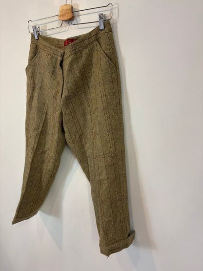 TBA. Pantalón cropped lana espiga
