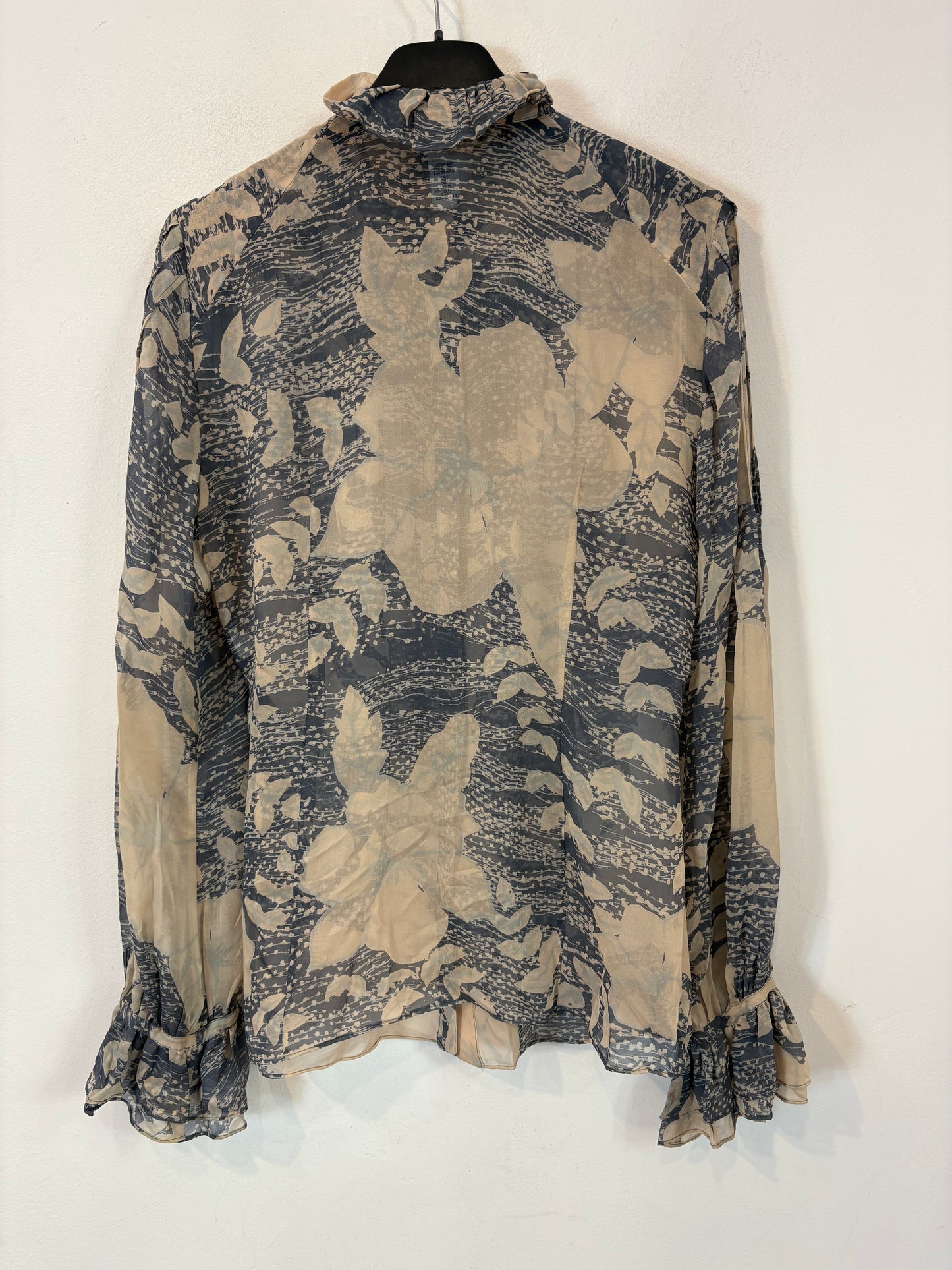 DIANE VON  FURSTENBERG. Blusa seda estampada