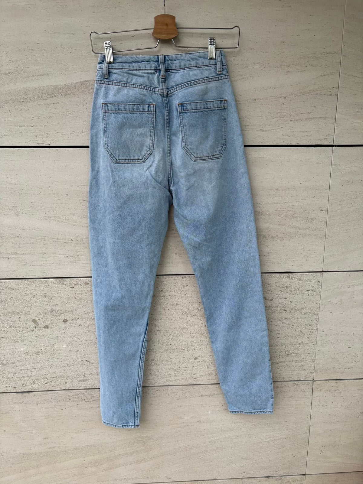 SANDRO. Denim slim fit lavado claro