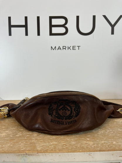 BOTTEGA VENETA. Vintage leather belt bag/crossbody bag