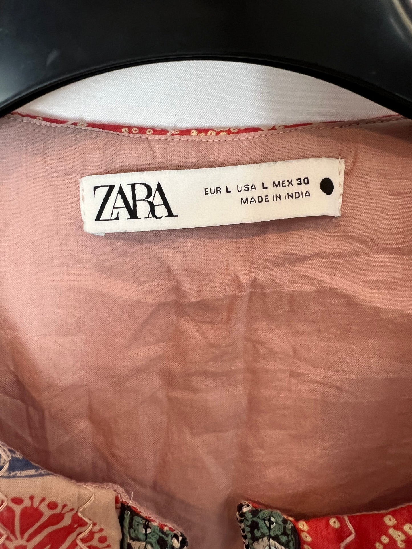 ZARA . Chaleco acolchado estampado. T L