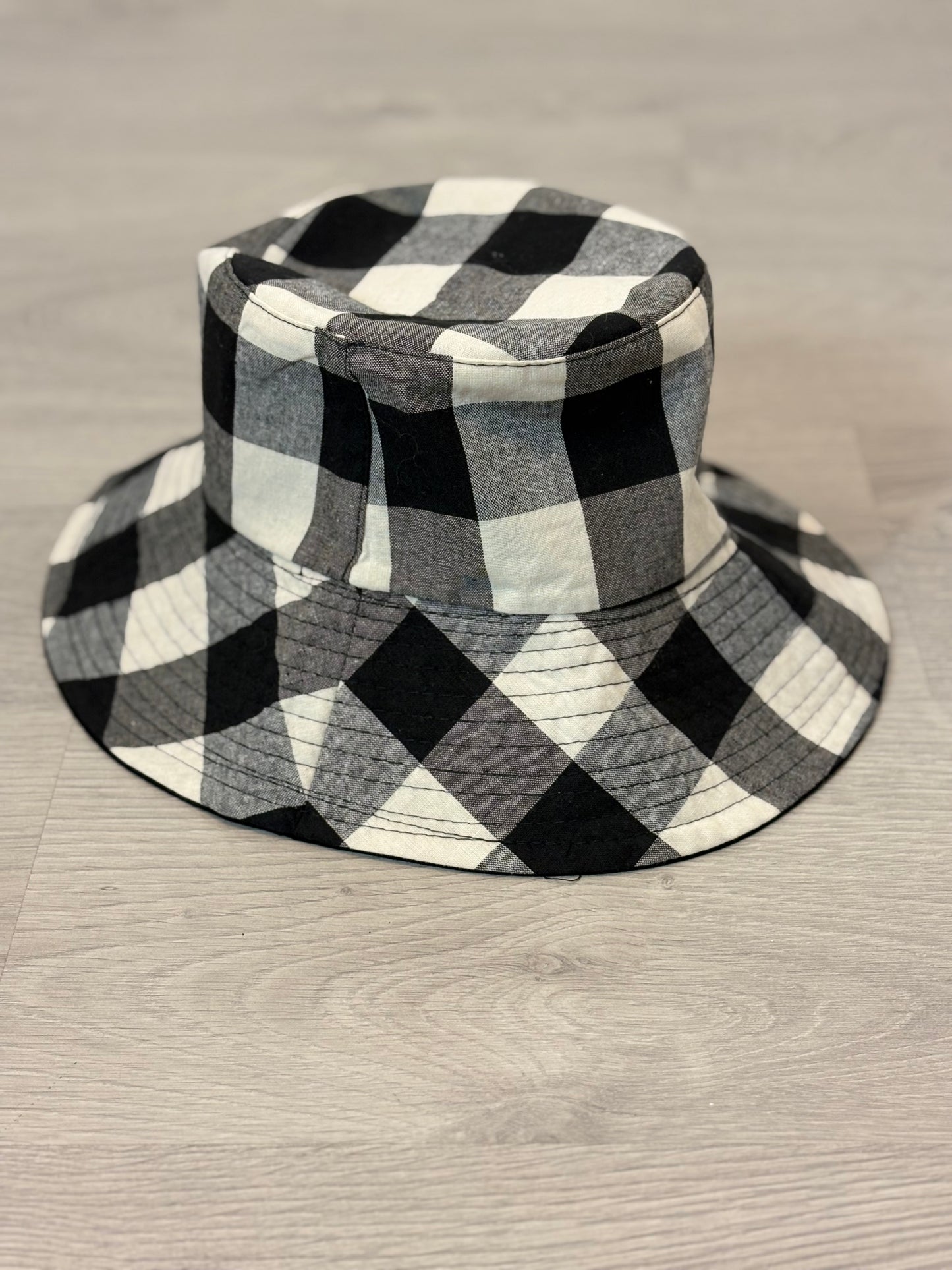 OTRAS. Bucket cuadros reversible