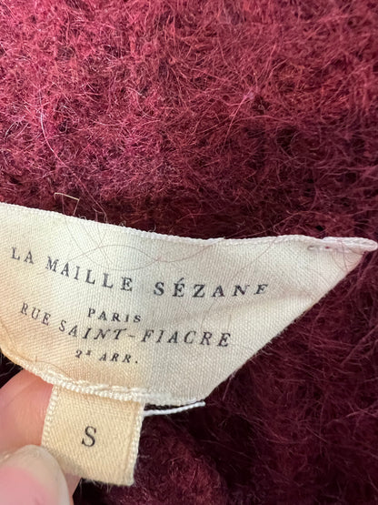 SEZANE. Burgundy sweater with Ts buttons