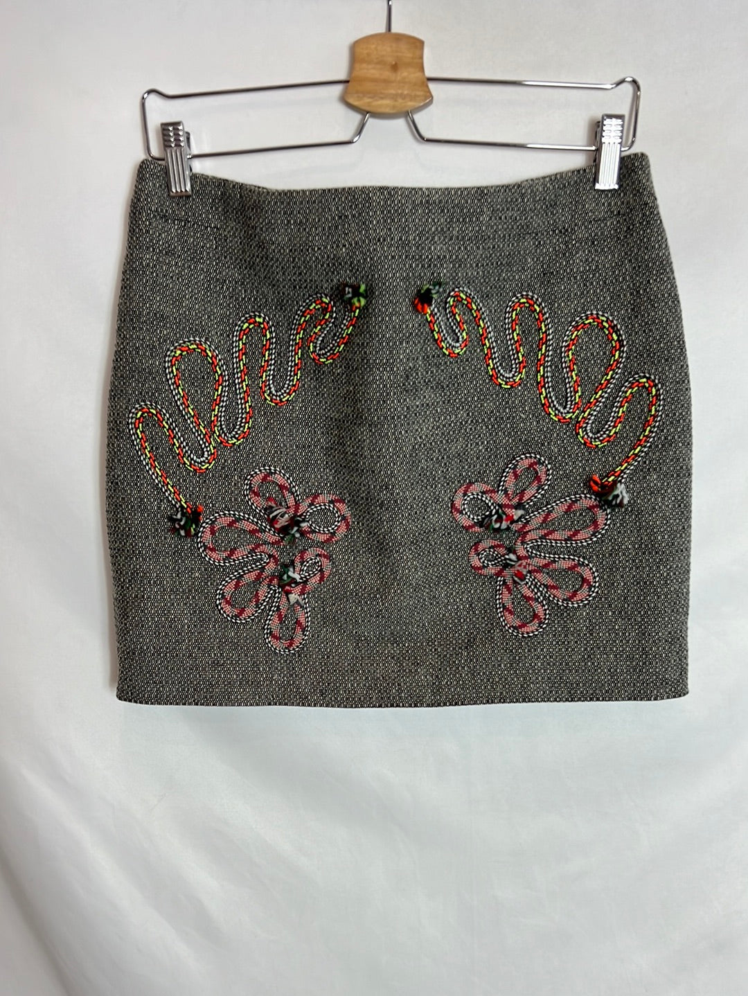 STELLA McCARTNEY. Falda corta textura.