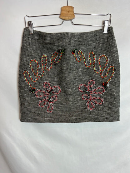 STELLA McCARTNEY. Falda corta textura.