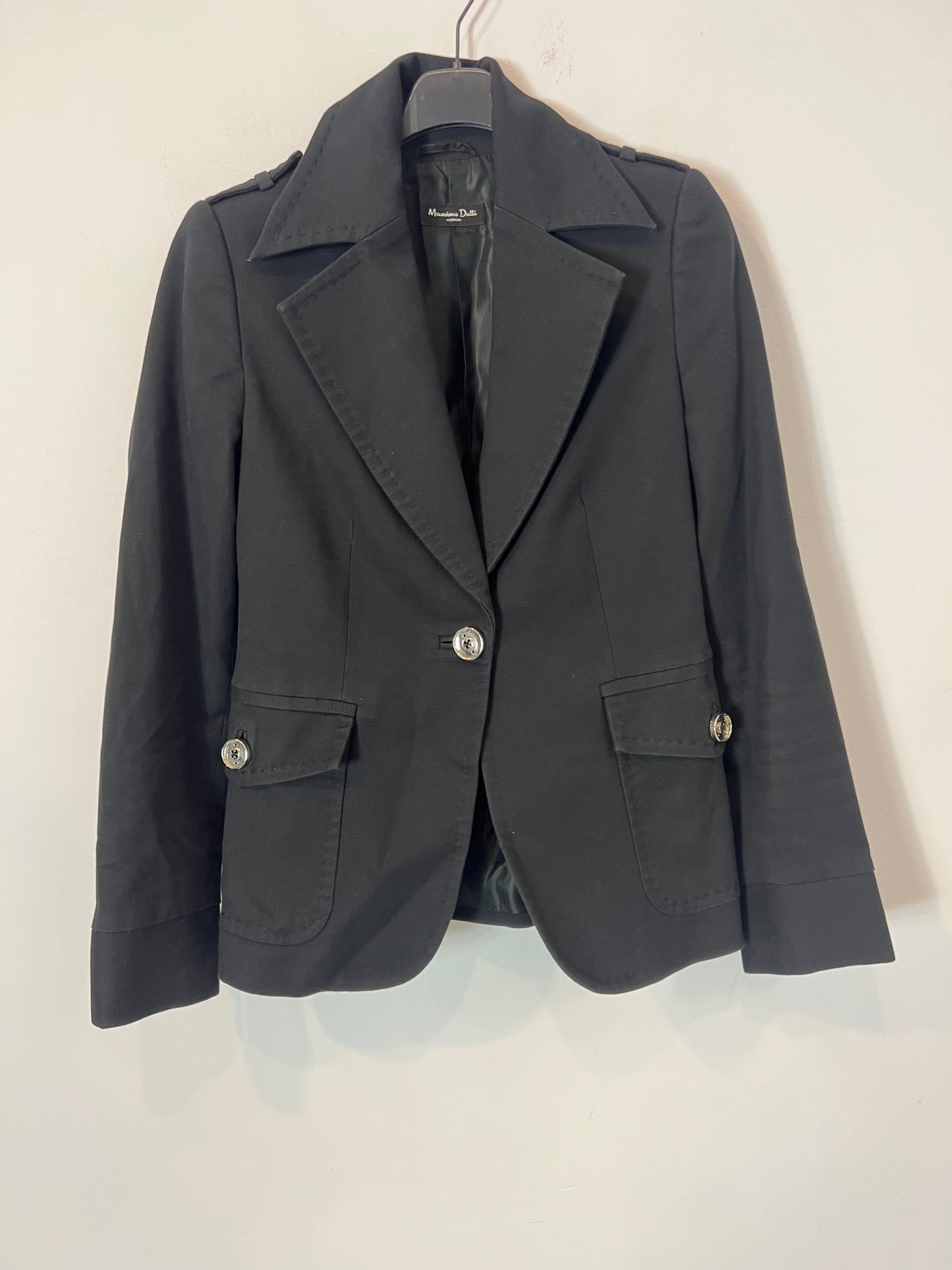 MASSIMO DUTTI. Black suit jacket, size 36/38