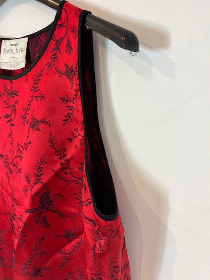 FORTE FORTE. Top rojo bordado negro  T.s