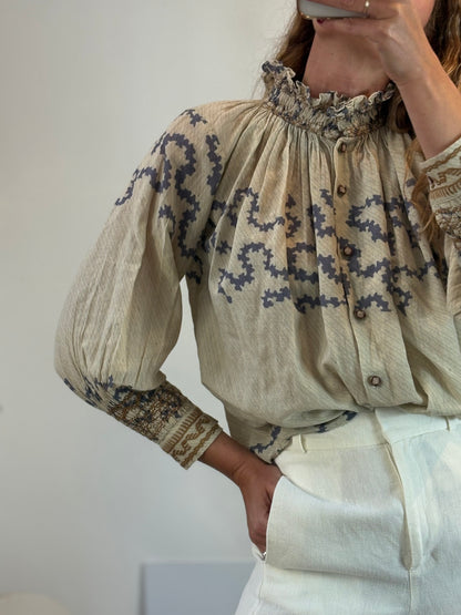CORD. Blusa volumen estampada