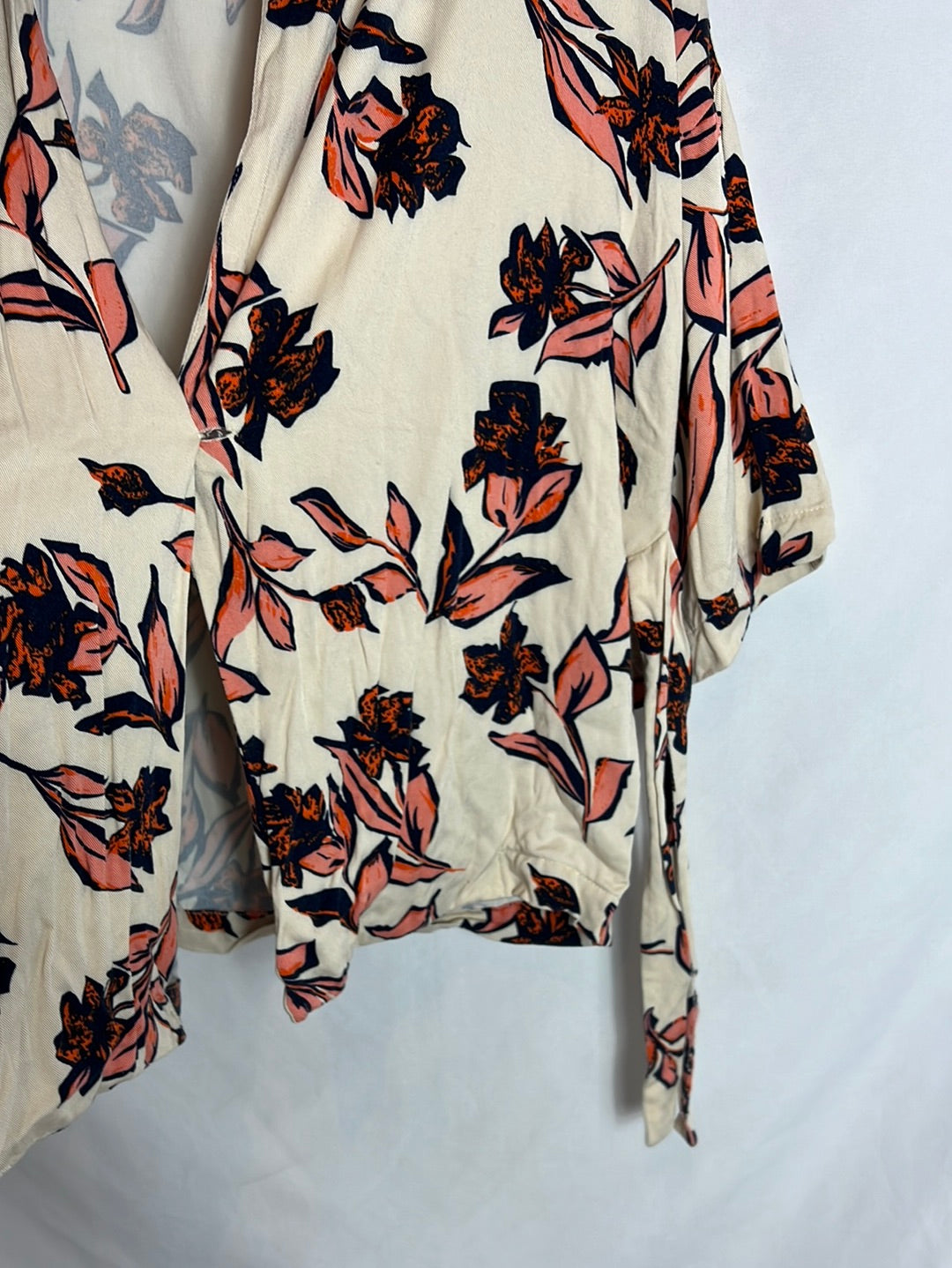 PARFOIS. Beige floral blazer/blouse Tu (s/m)