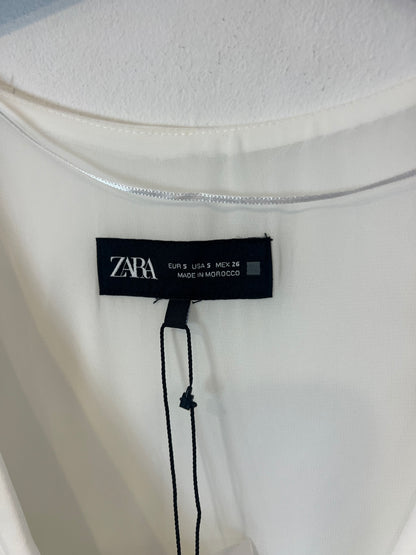 ZARA. Flowy white Ts jumpsuit