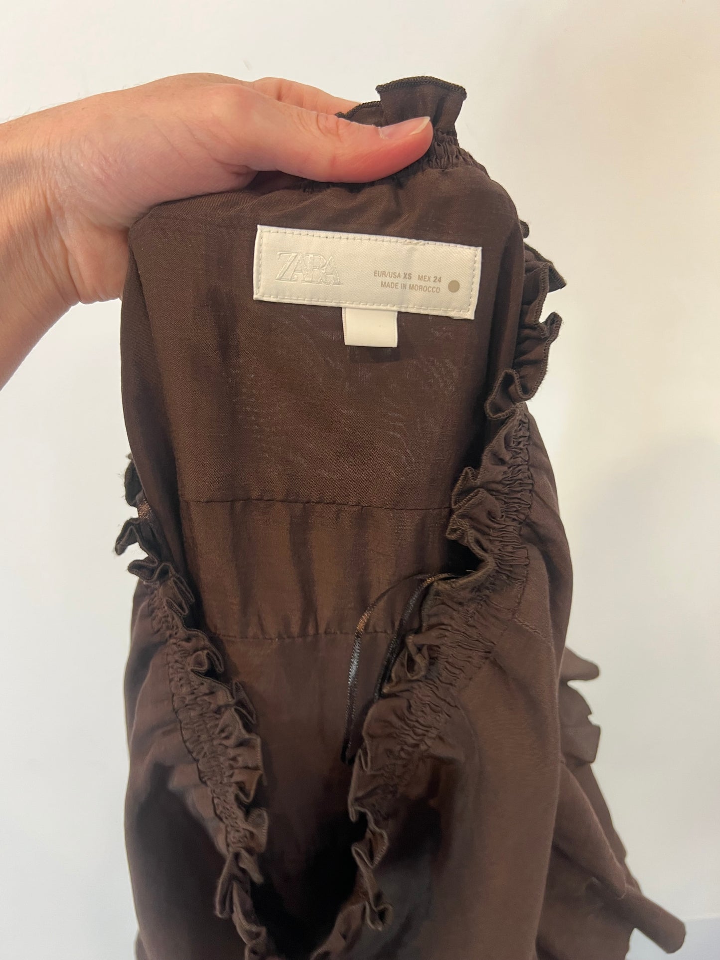 ZARA. Falda midi volantes Collection. T XS