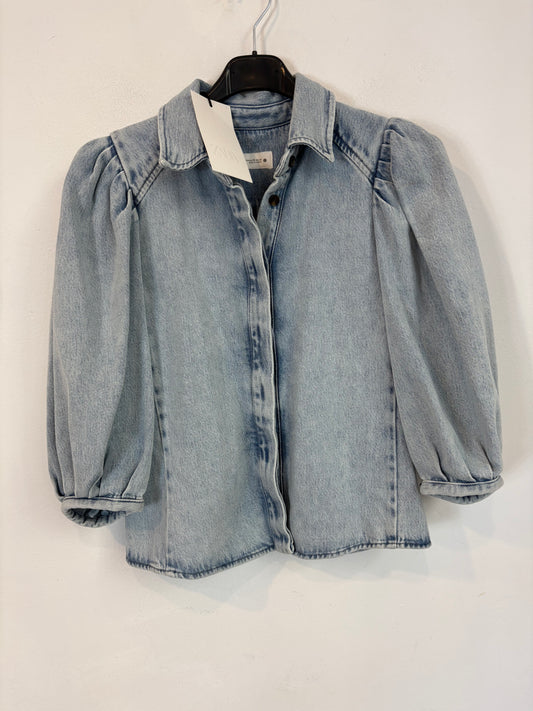 ZARA. Camisa denim manga abullonada